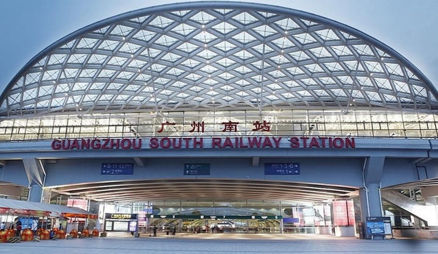 華鵬陶瓷百花綻放第二季”以勢謀市“之推廣勢強勢發力——高鐵廣告正式上線