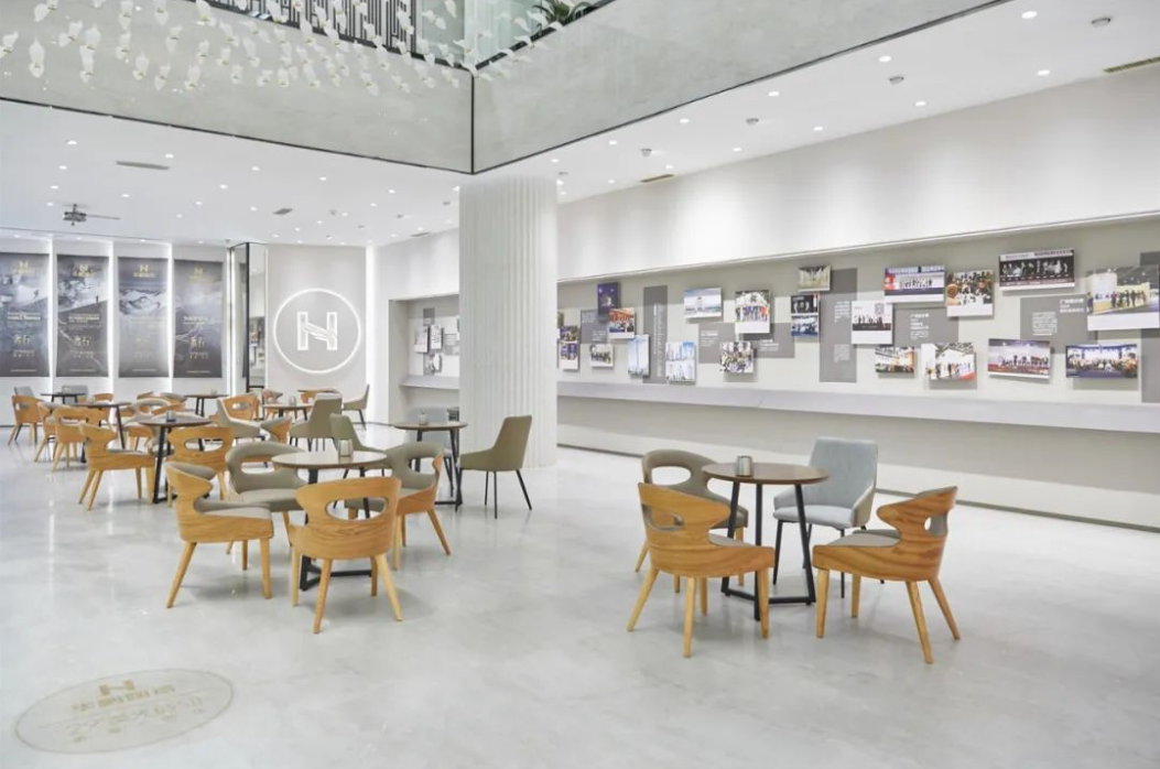 網紅弧形元素設計，詮釋華鵬品牌DNA？